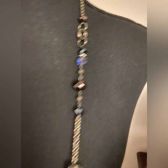 Long beaded chain. - Picture 4 of 5